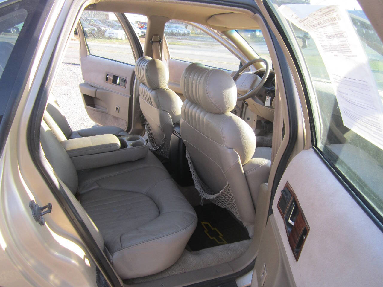 Used 1996 Chevrolet Caprice Classic image 11