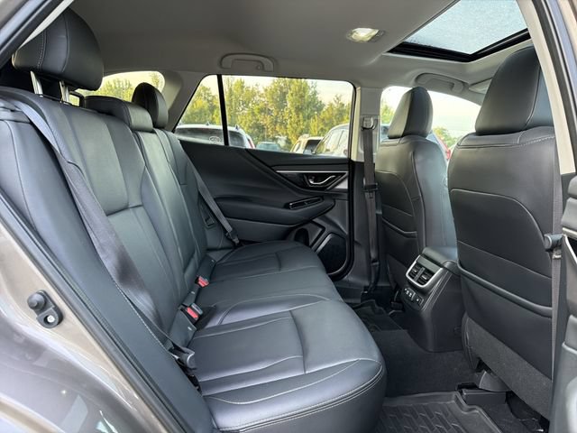 Used 2022 Subaru Outback Limited AWD/4WD image 16