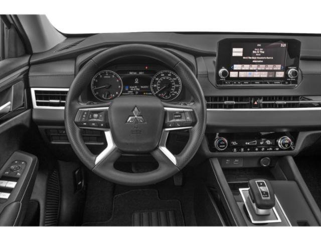 Used 2024 Mitsubishi Outlander ES FWD image 10