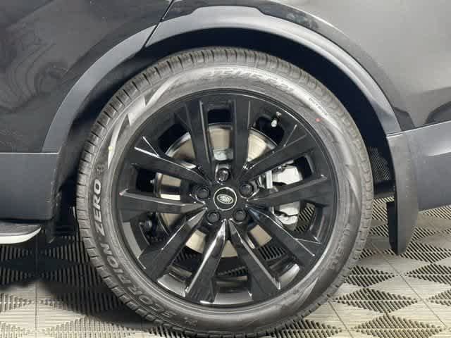 Used 2026 Land Rover Discovery S AWD/4WD image 14
