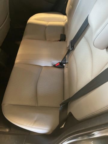 Used 2020 Toyota Yaris XLE image 12