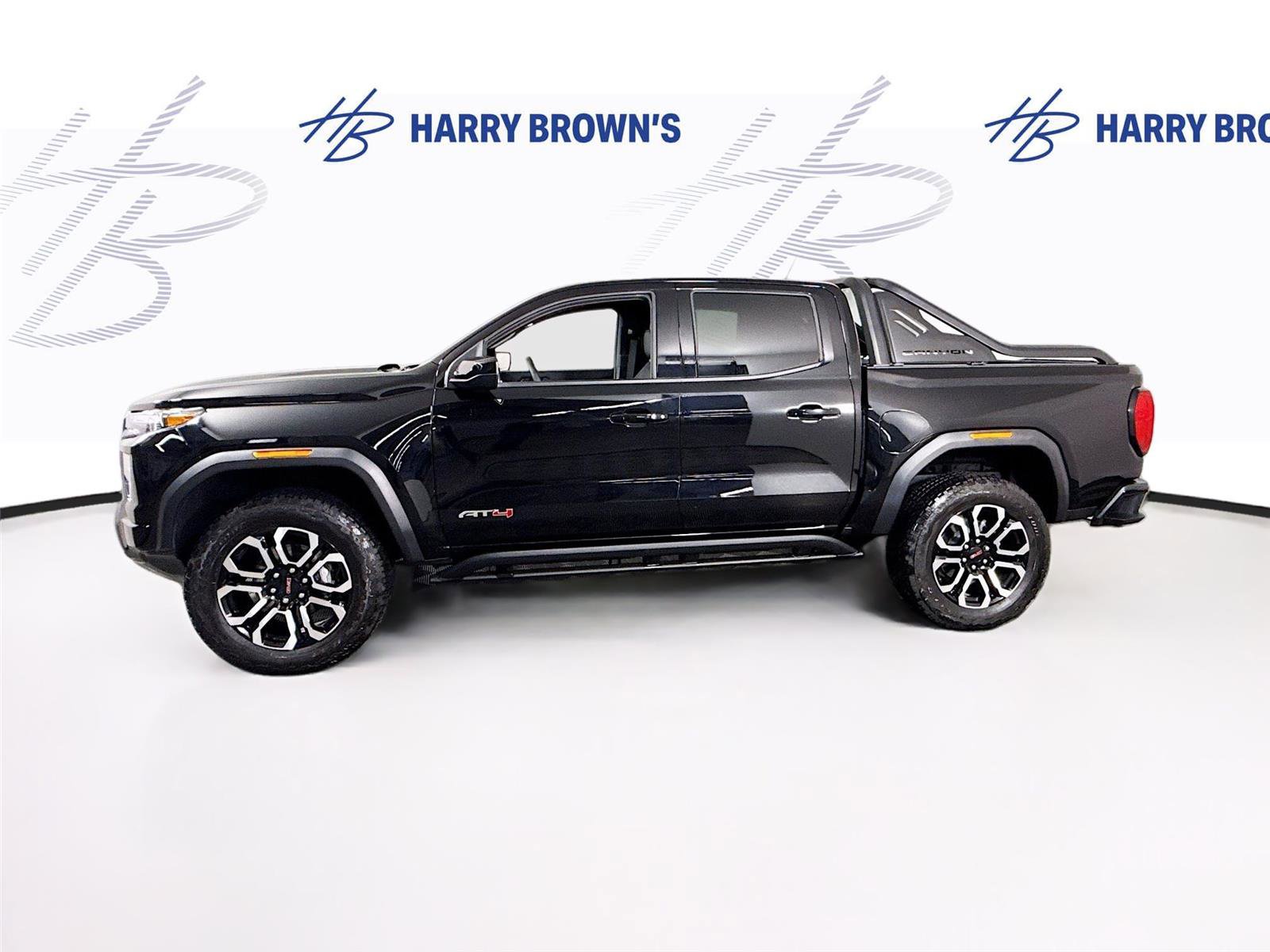 Used 2025 GMC Canyon AT4 w/ Nightfall Edition image 27