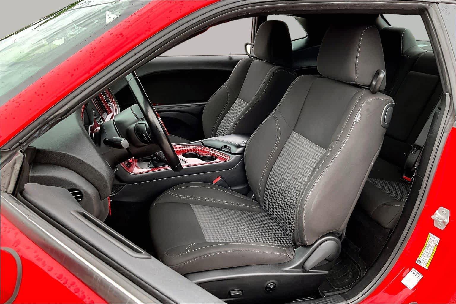 Used 2021 Dodge Challenger SXT RWD image 8