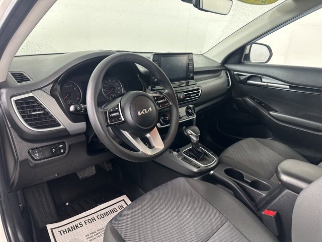 Used 2023 Kia Seltos LX image 23