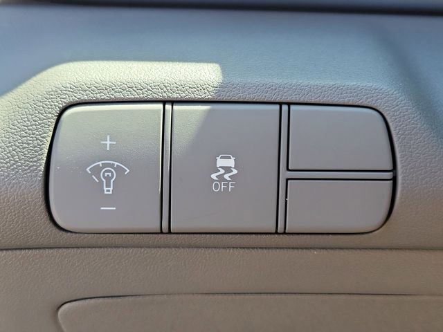 New 2026 Hyundai Elantra Sport FWD image 19