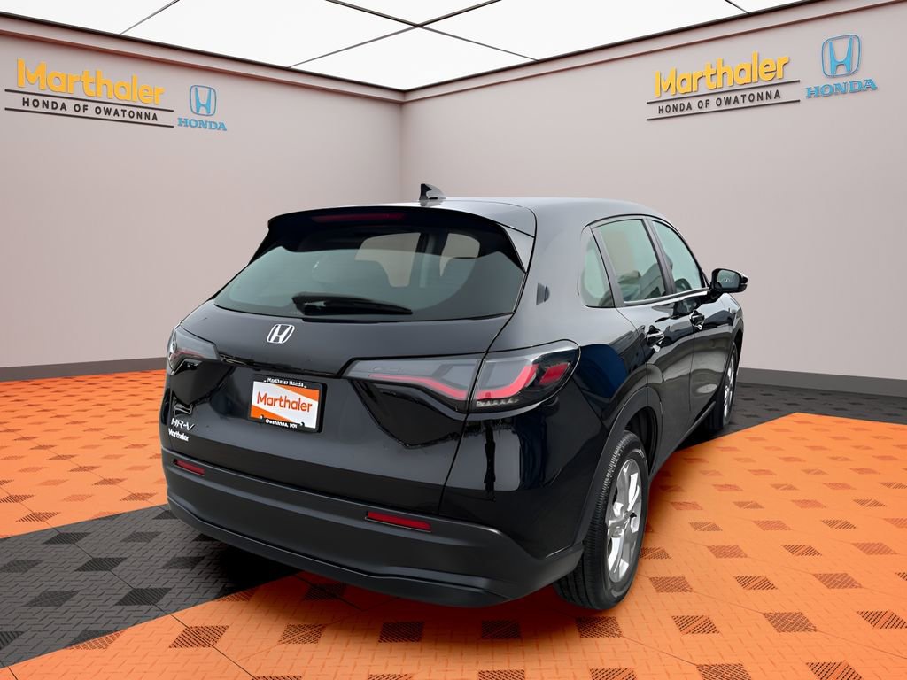 Used 2023 Honda HR-V LX image 5