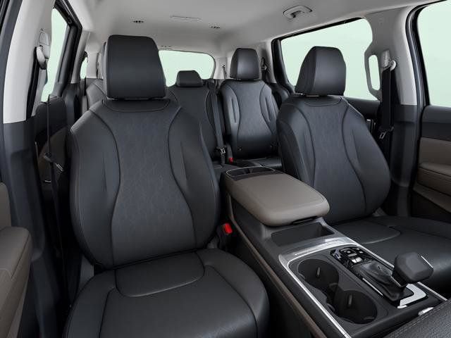New 2026 Kia Carnival EX FWD image 15