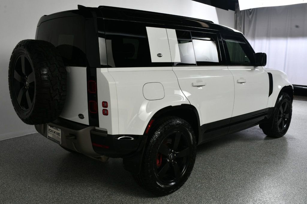 Used 2022 Land Rover Defender 110 X-Dynamic SE AWD/4WD image 9
