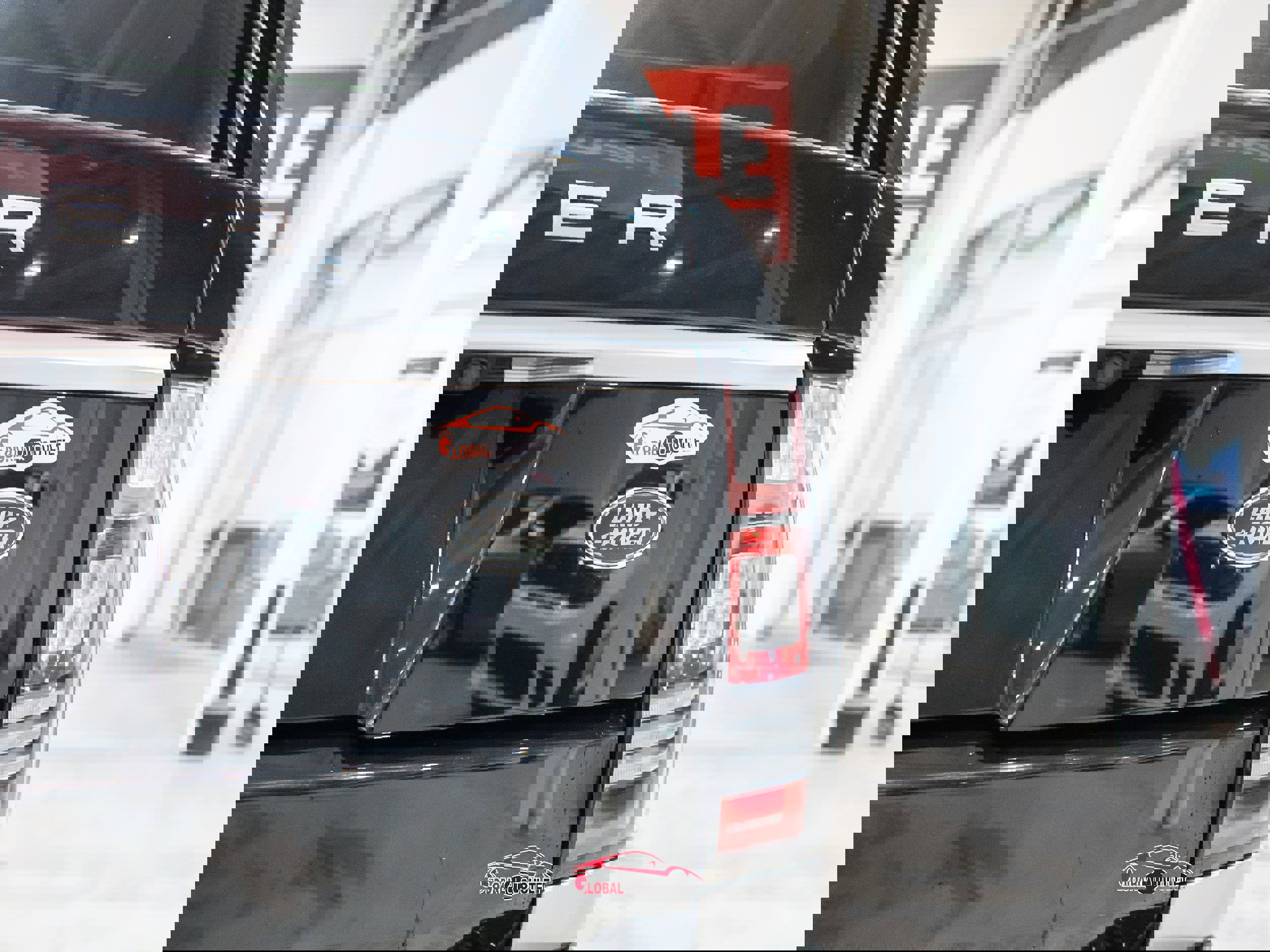 Used 2016 Land Rover Range Rover Autobiography image 53