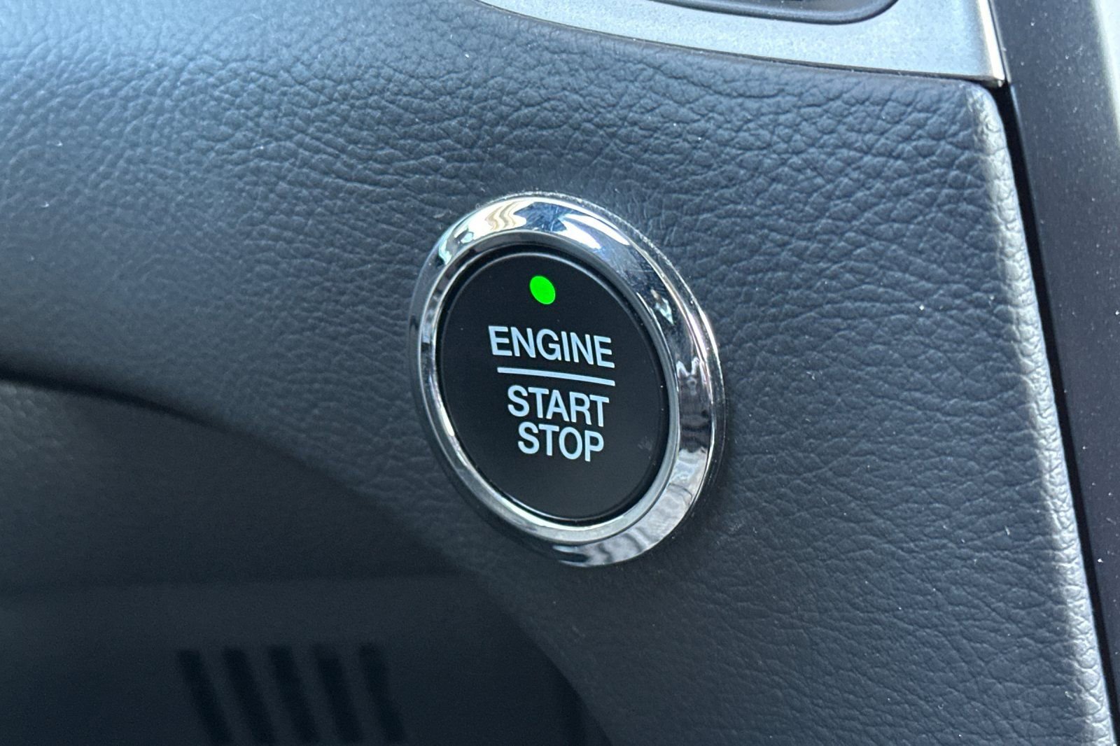 Certified 2024 Ford Edge SEL image 19