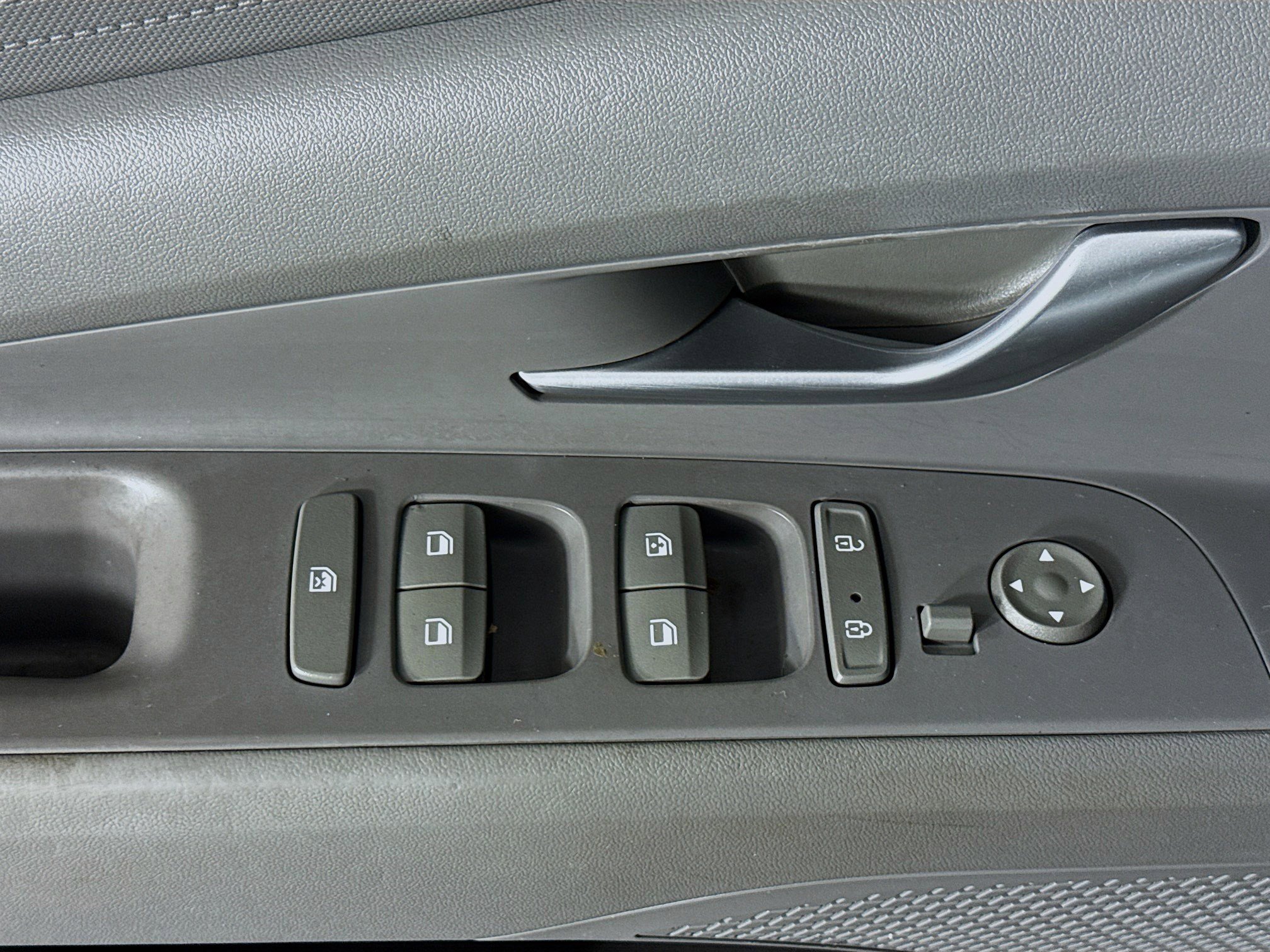 Used 2021 Hyundai Elantra SEL image 24