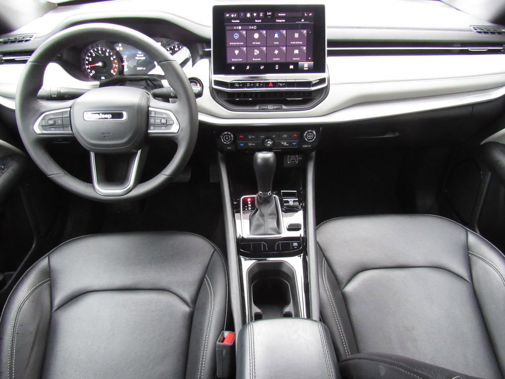 Used 2025 Jeep Compass Limited AWD/4WD image 31