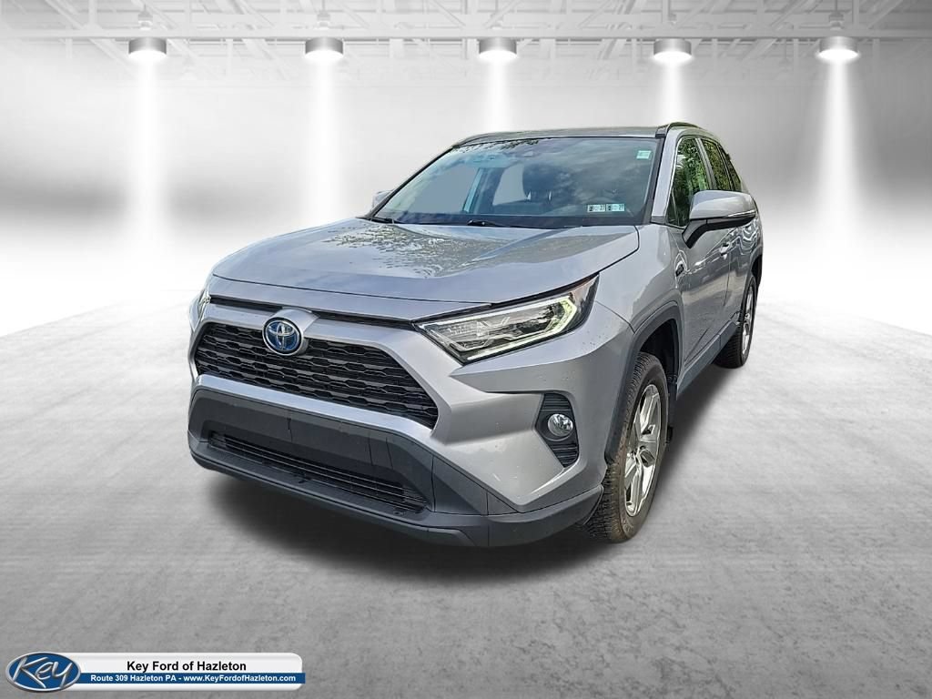Used 2021 Toyota RAV4 AWD Hybrid image 3