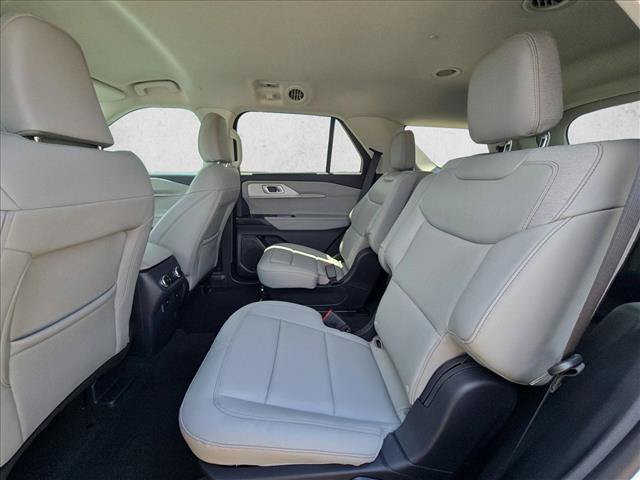 New 2026 Ford Explorer Active w/ Active Comfort Package RWD image 15