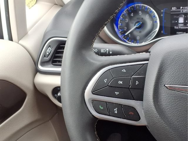 Used 2023 Chrysler Voyager LX FWD image 12