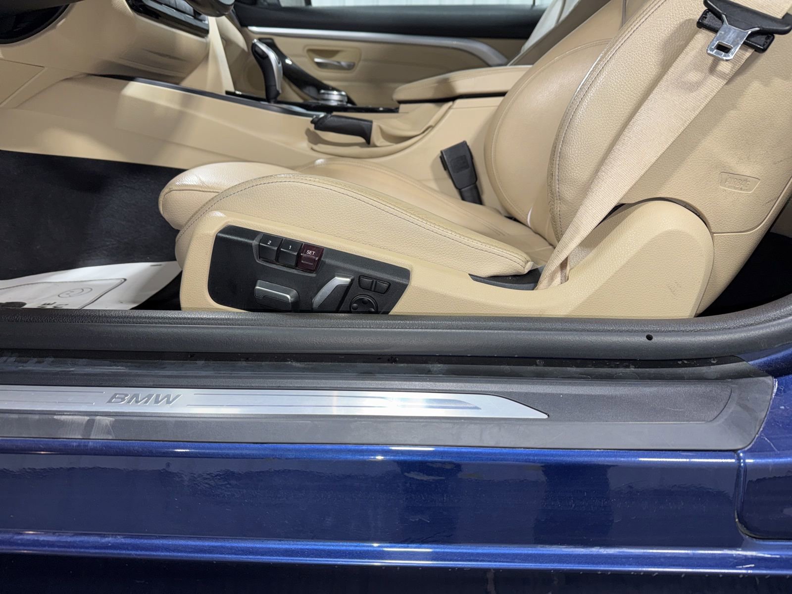 Used 2020 BMW 430i xDrive Convertible w/ Convenience Package image 16