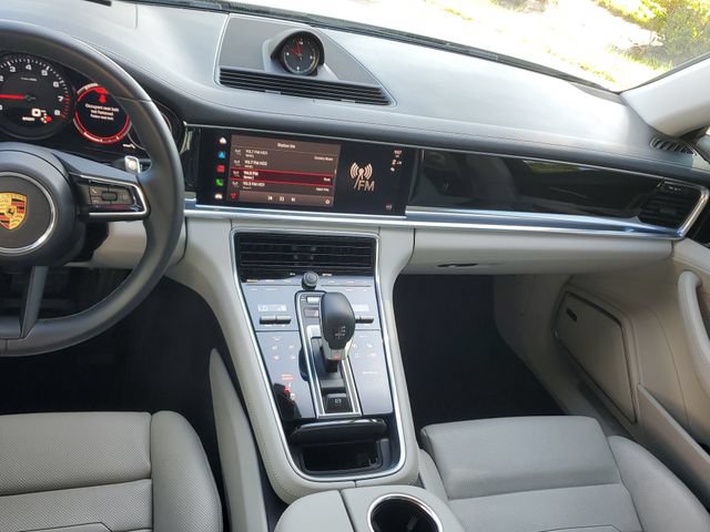 Used 2023 Porsche Panamera RWD image 18