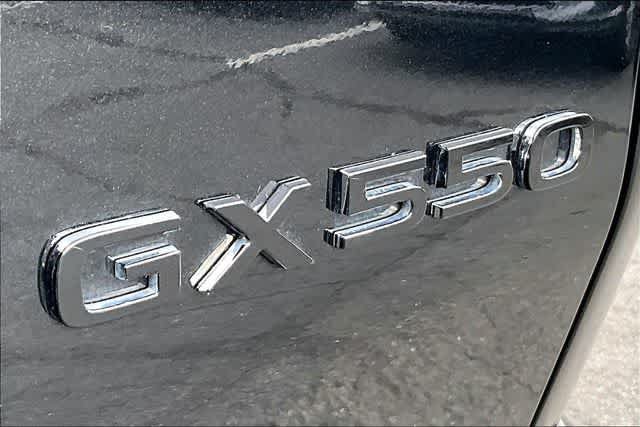 Used 2025 Lexus GX 550 w/ Accessory Package (2T) AWD/4WD image 24