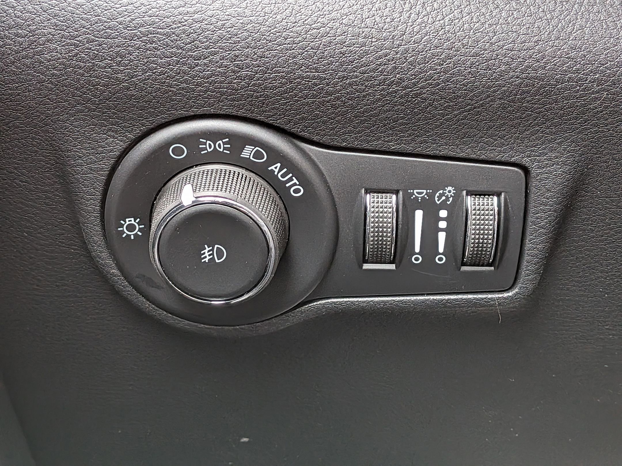 New 2026 Jeep Compass Limited w/ Sun, Sound & Navigation Group image 25