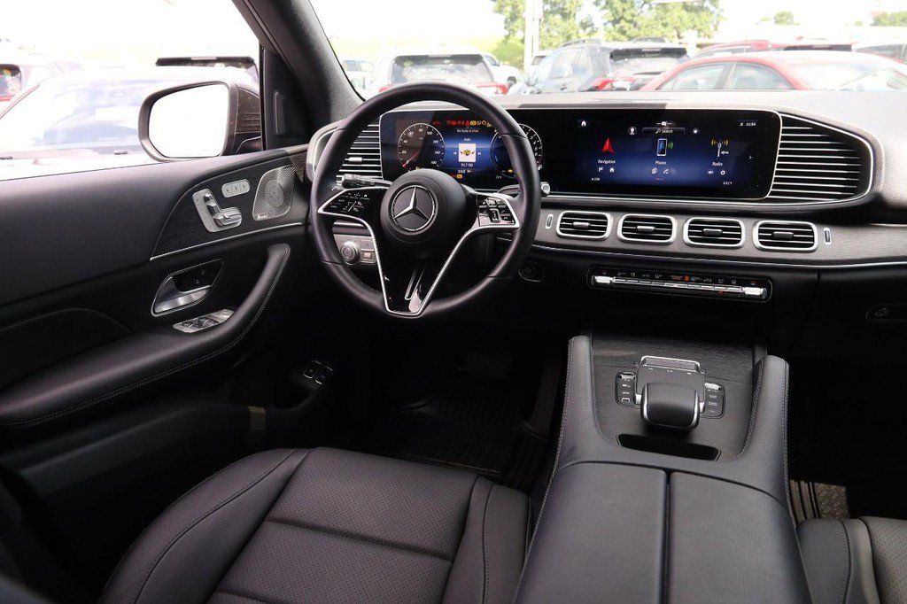 Used 2025 Mercedes-Benz GLE 450e 4MATIC image 26