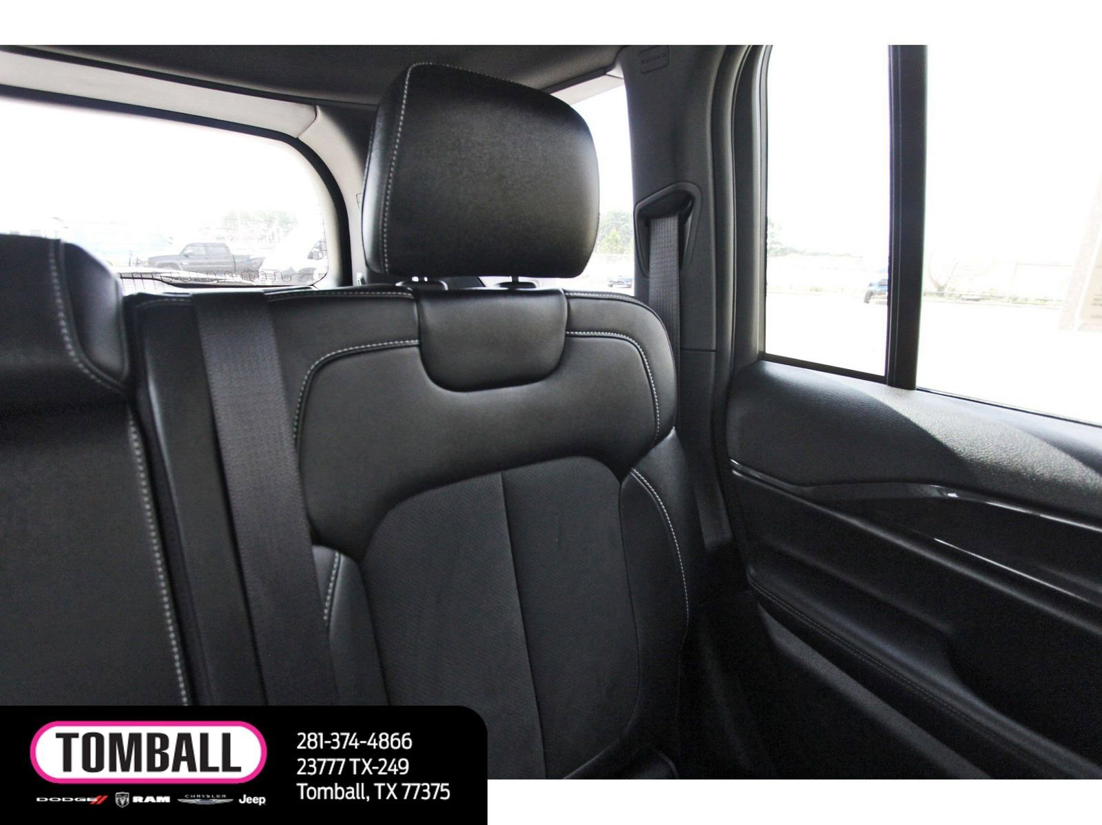 Used 2023 Jeep Grand Cherokee Altitude image 12