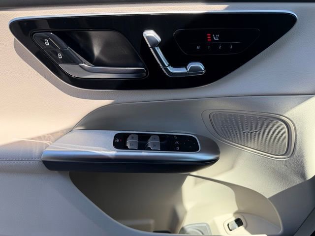 Used 2026 Mercedes-Benz GLC 300 4MATIC image 16