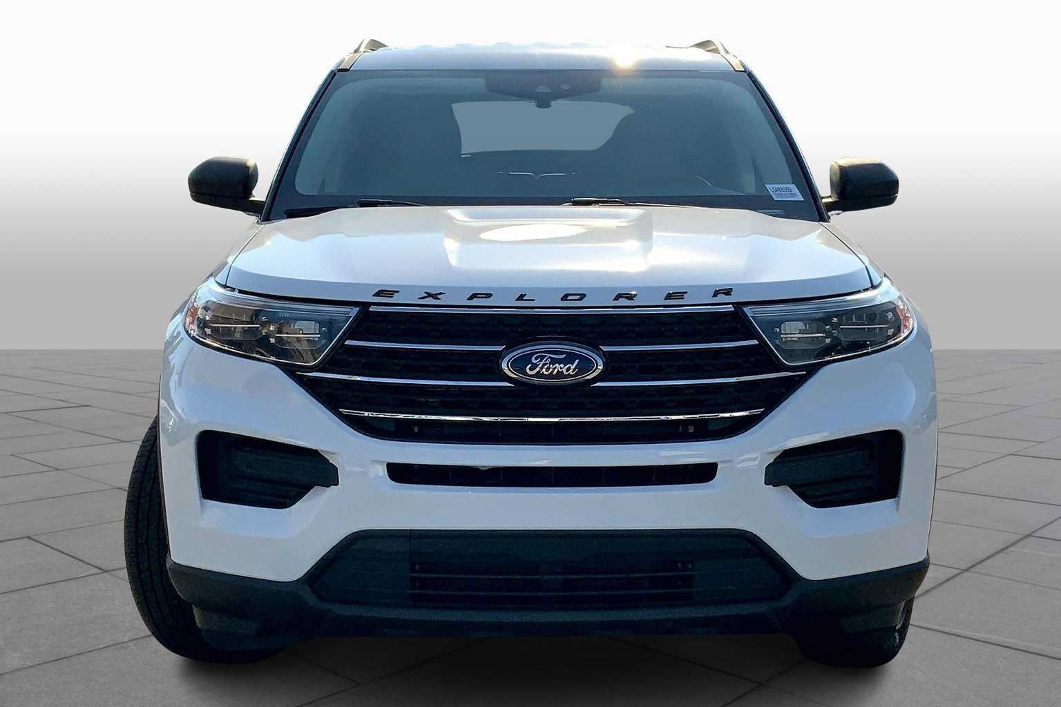 Used 2020 Ford Explorer XLT RWD image 4