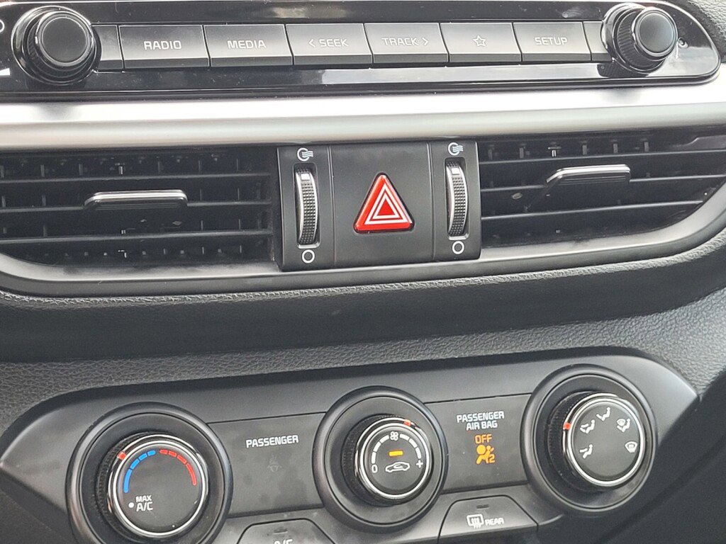 Used 2023 Kia Forte LXS image 15