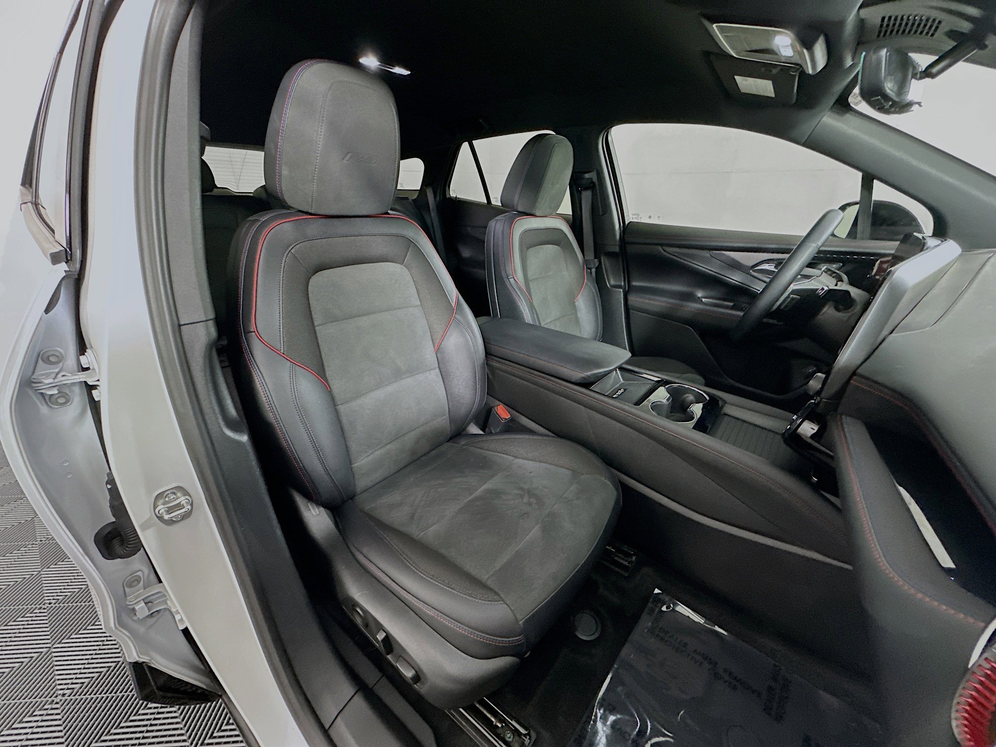 Used 2024 Chevrolet Blazer EV RS image 27