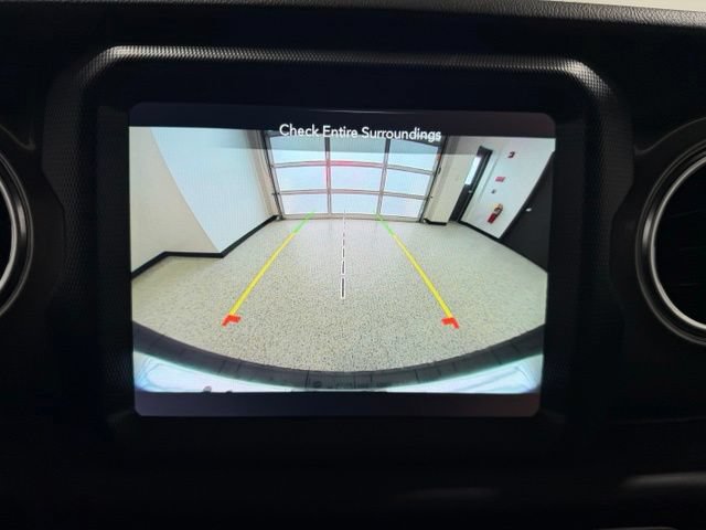 Used 2023 Jeep Wrangler Unlimited Sahara w/ LED Lighting Group AWD/4WD image 16