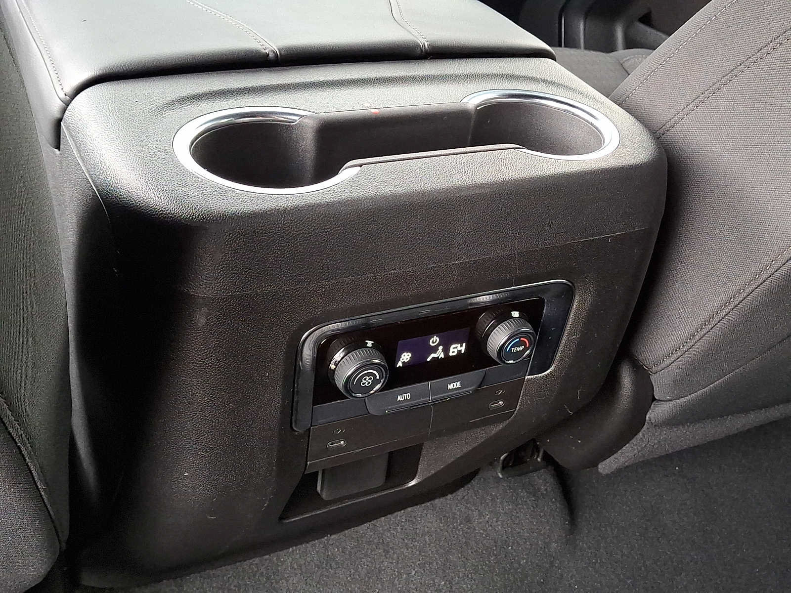 Used 2025 Chevrolet Tahoe LS AWD/4WD image 11