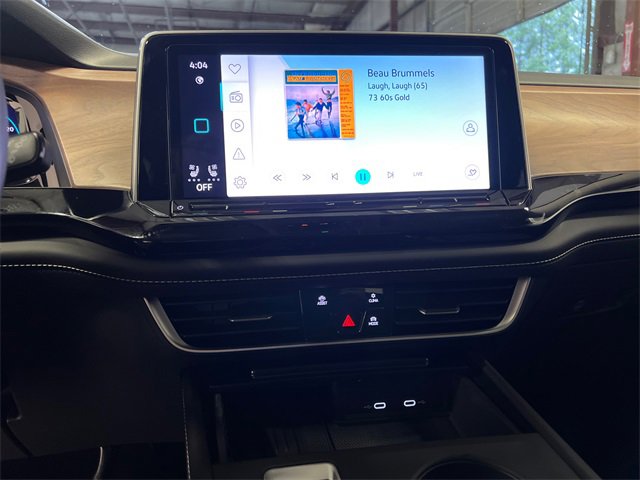 New 2026 Volkswagen Taos SE image 16