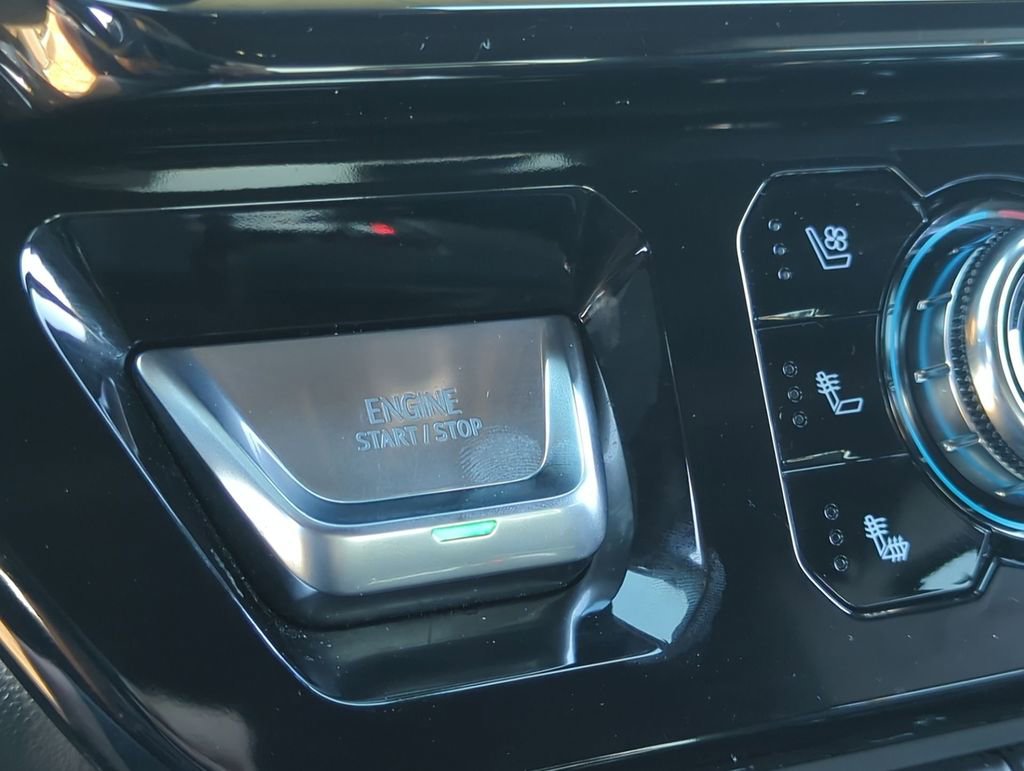 Used 2025 GMC Sierra 1500 AT4 image 17