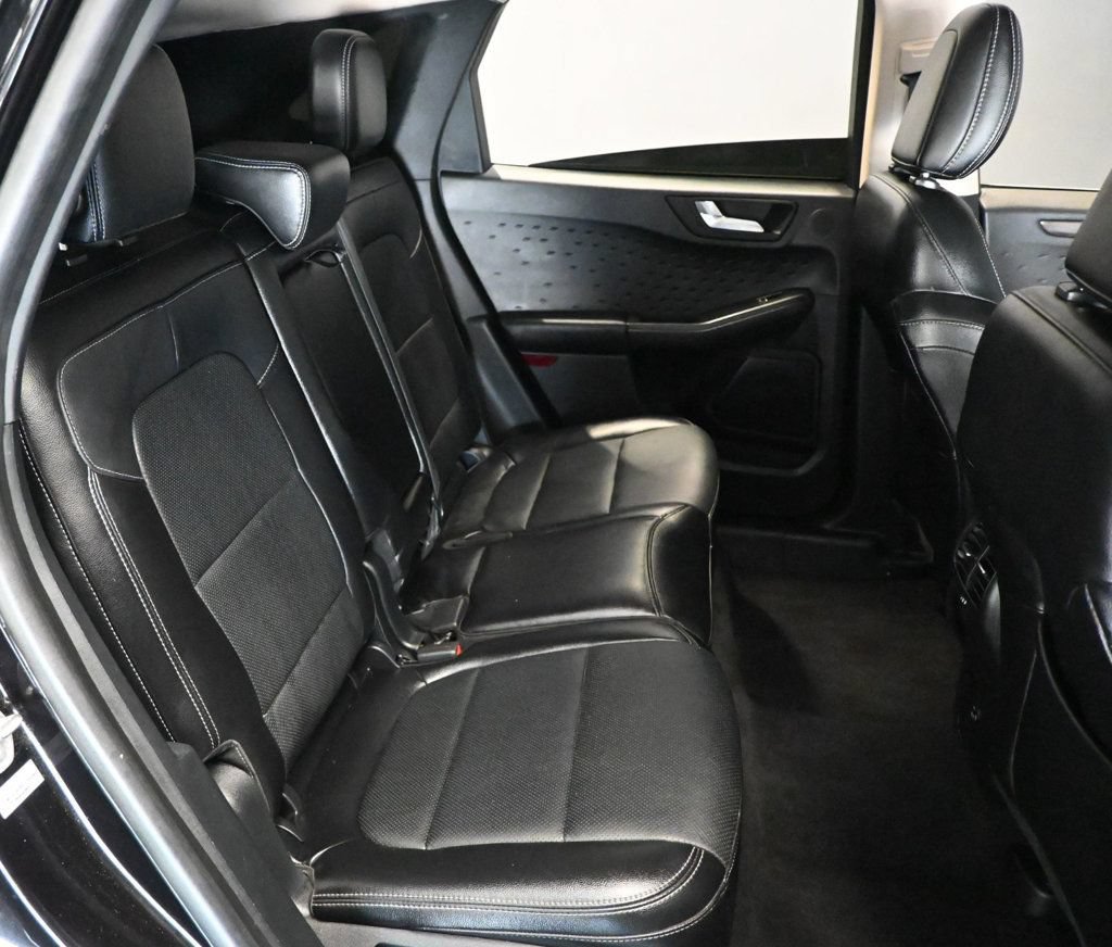 Used 2020 Ford Escape Titanium FWD image 21