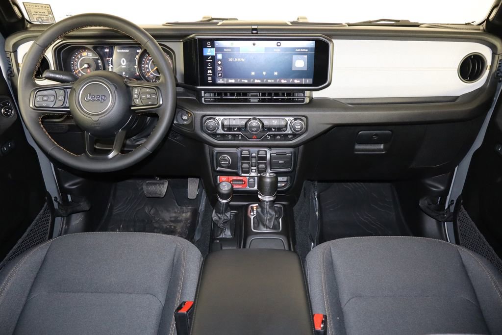 Used 2024 Jeep Wrangler Willys image 13