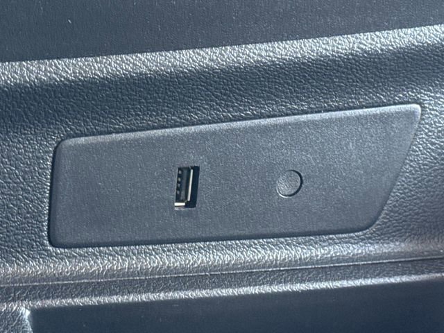 Used 2018 Ford Transit 150 XLT image 35