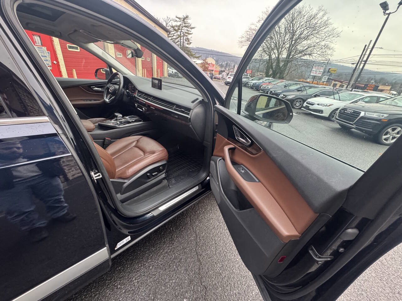 Used 2018 Audi Q7 3.0T Prestige w/ Prestige Package AWD/4WD image 28