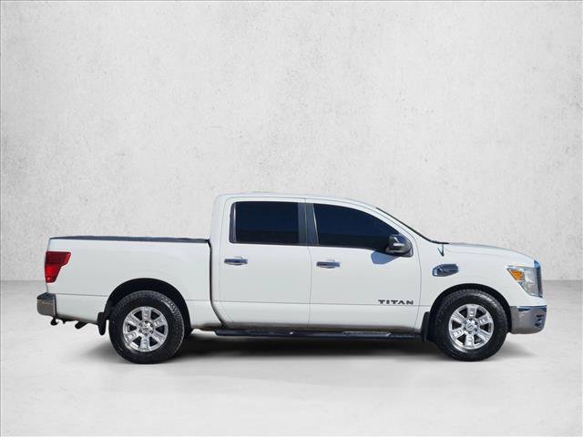 Used 2017 Nissan Titan SV RWD image 9