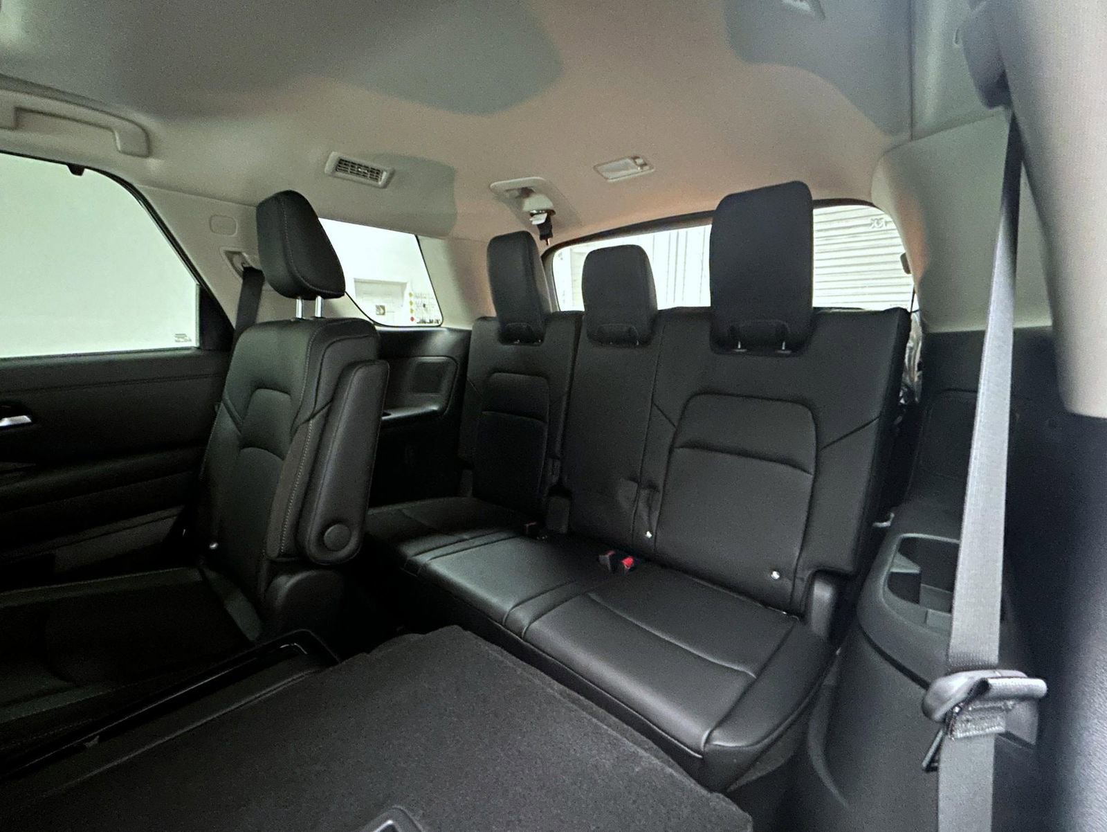 New 2026 Nissan Pathfinder SL image 12