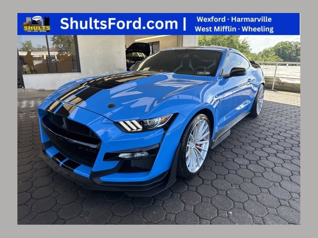 Used 2022 Ford Mustang Shelby GT500 w/ Technology Package RWD image 1