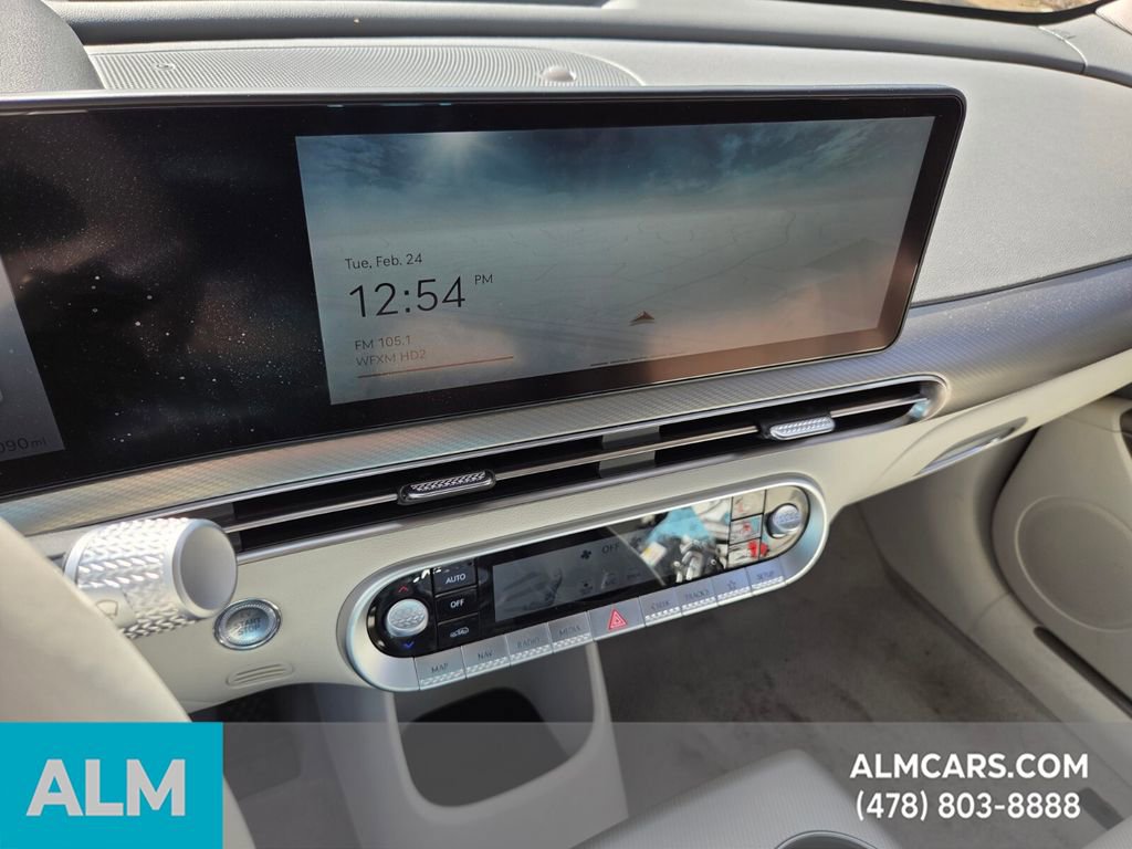 Used 2025 Genesis GV60 RWD image 23