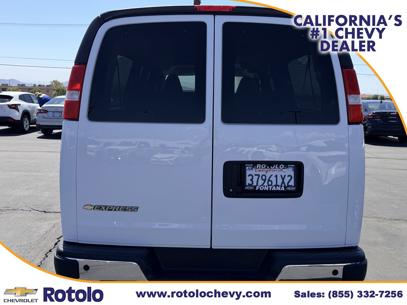 Used 2024 Chevrolet Express 3500 LT w/ LT Preferred Equipment Group RWD image 5