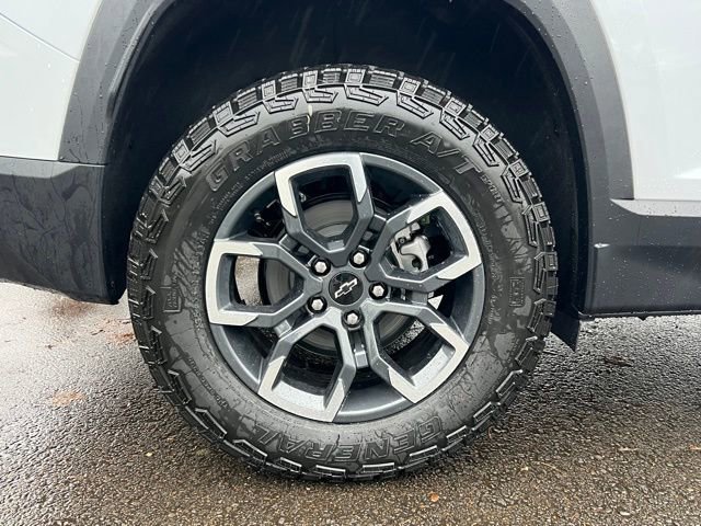 New 2026 Chevrolet Equinox ACTIV w/ Convenience Package III image 9