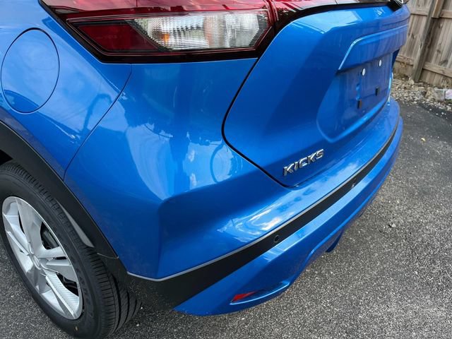 New 2025 Nissan Kicks Play S FWD image 10