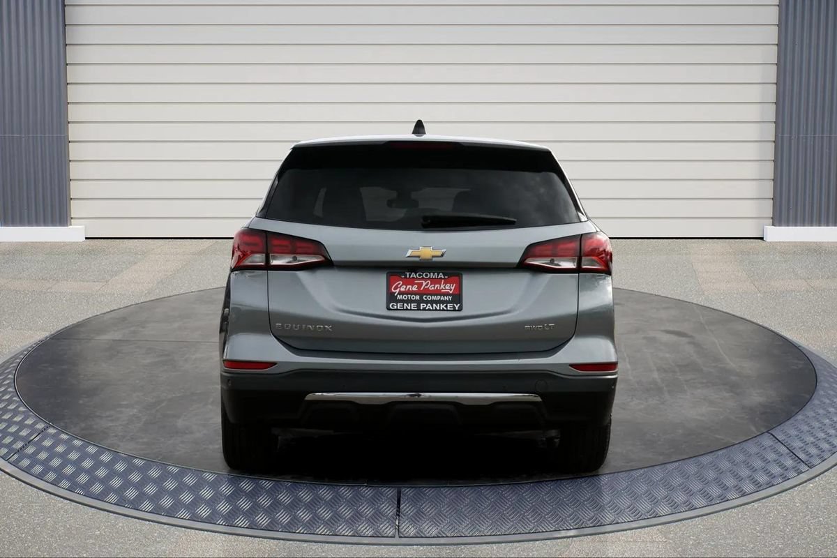 Used 2024 Chevrolet Equinox LT AWD/4WD image 6