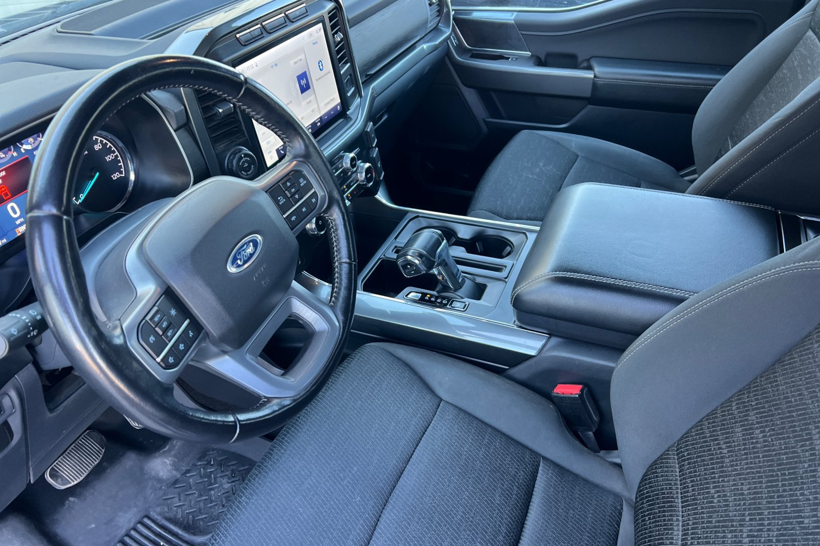 Used 2022 Ford F150 XLT w/ Equipment Group 302A High AWD/4WD image 4