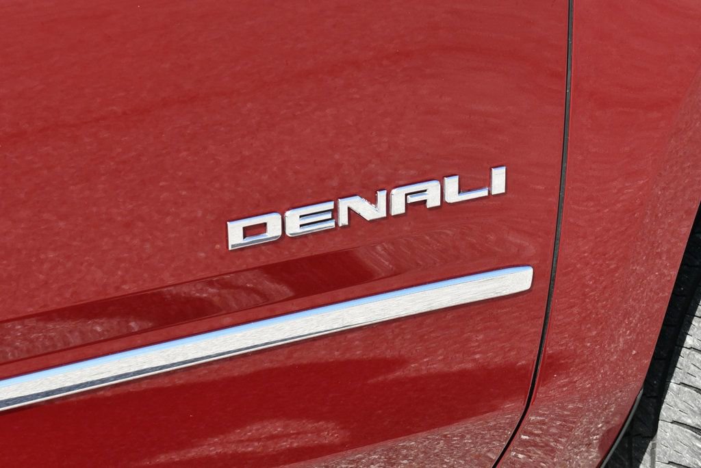 Used 2016 GMC Yukon Denali w/ Open Road Package image 39