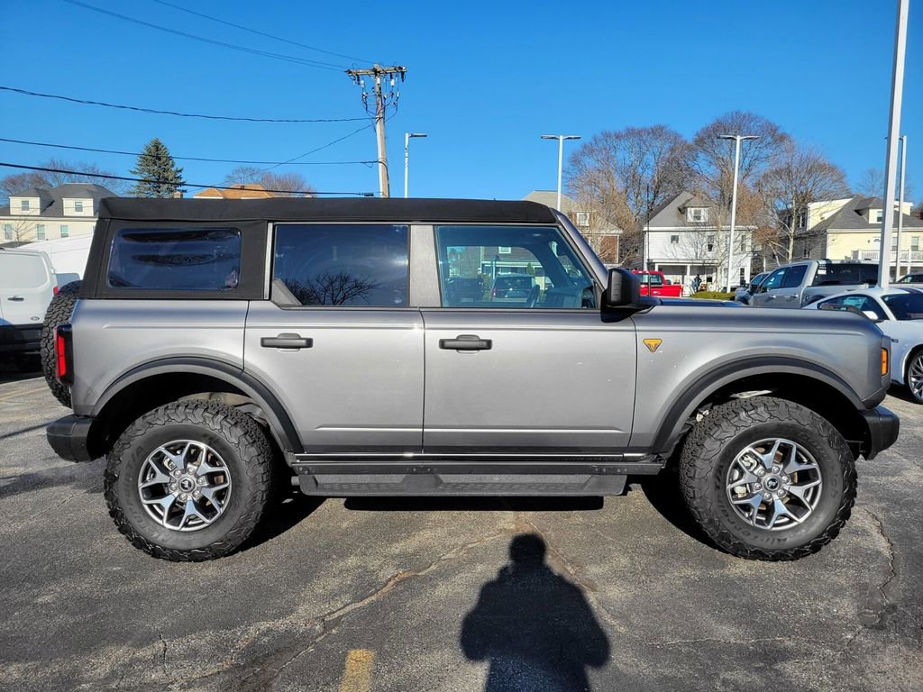 Used 2025 Ford Bronco Badlands image 6