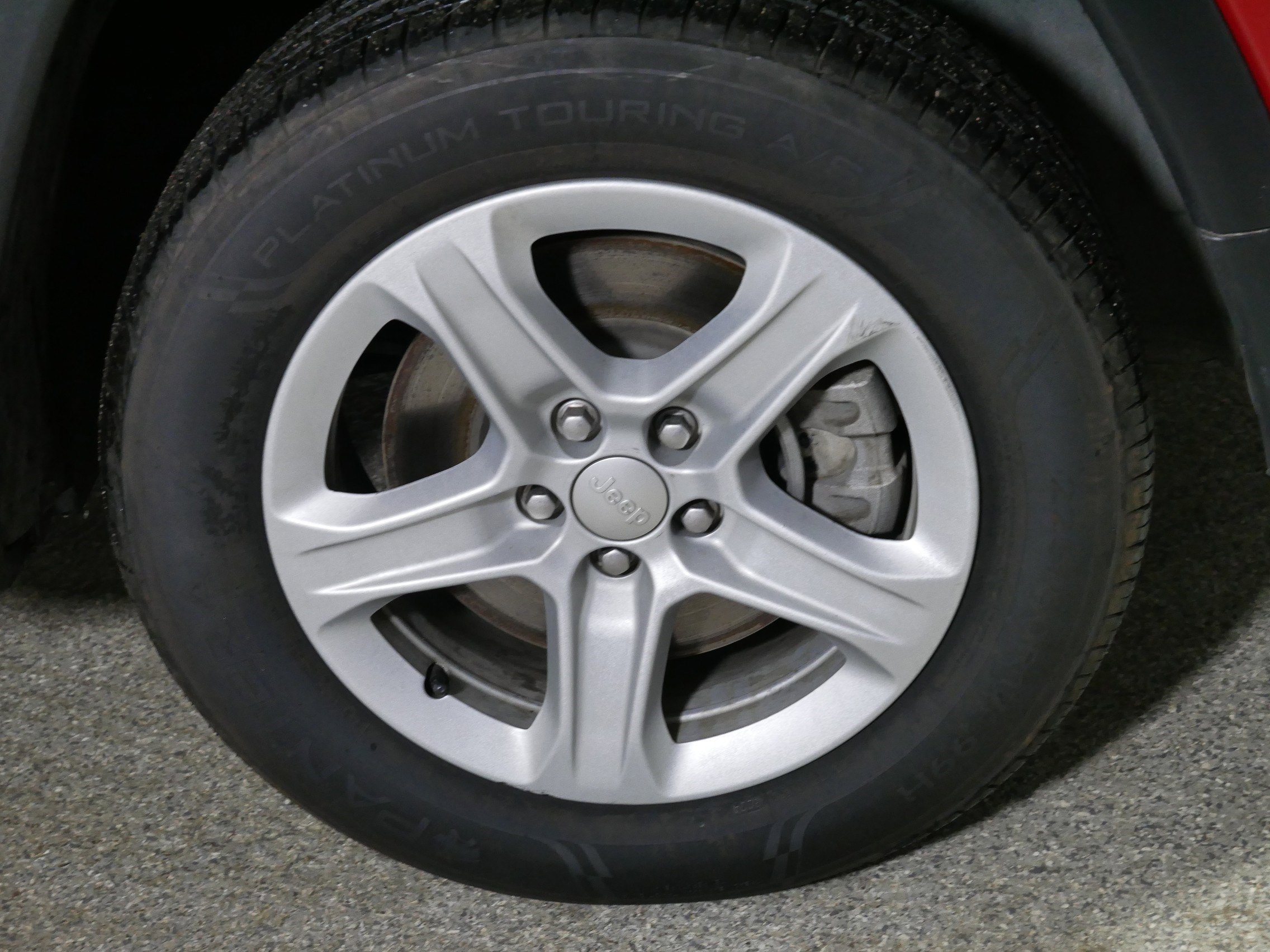 Used 2023 Jeep Compass Sport image 15