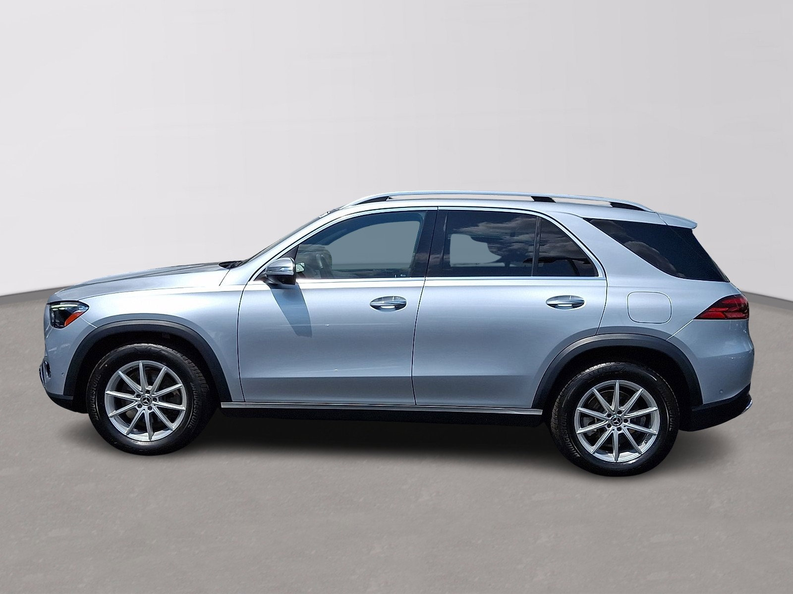 Used 2024 Mercedes-Benz GLE 450e 4MATIC image 7
